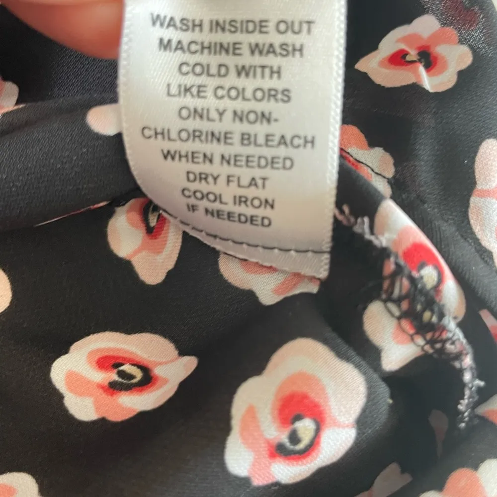 ELLE Women's Black Red White Floral Ruffle Cap Sleeve Blouse Top Size S - Image 11