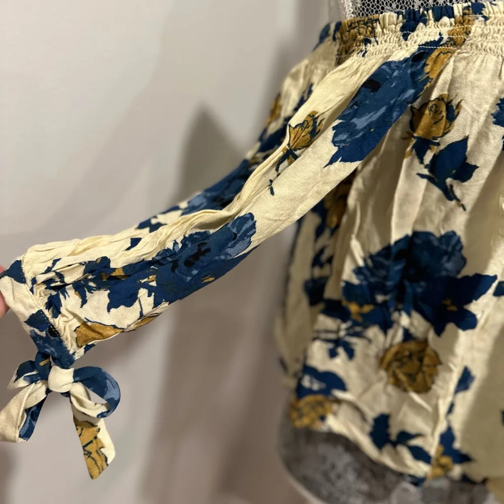One Love Clothing Sz: M Off Shoulder Top Blouse Floral Tie Sleeves Lightweight. - Image 10