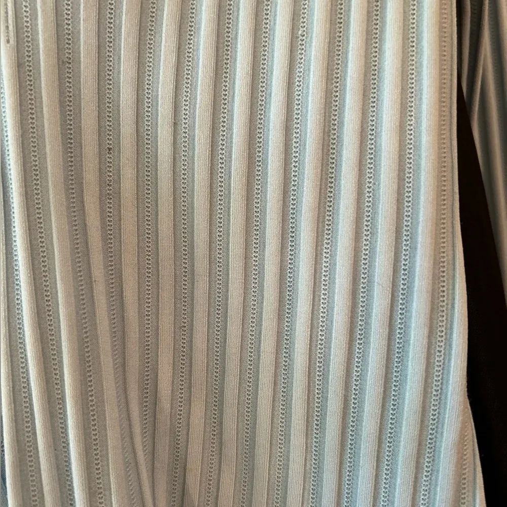 Y2K 1990’s Vintage Blue Cuffed and Collar Shirt. - Image 16