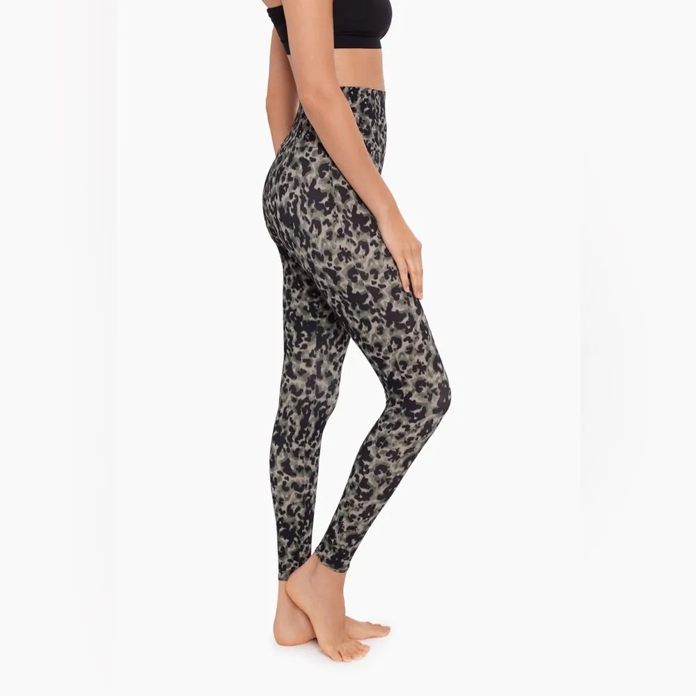 Miraclesuit Tortoise Shell Athleisure Leggings Size Large - Image 3