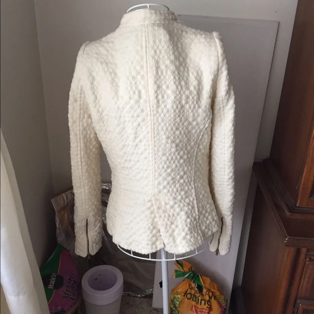 ZARA  wool blend winter white zip up blazer size medium - Image 4