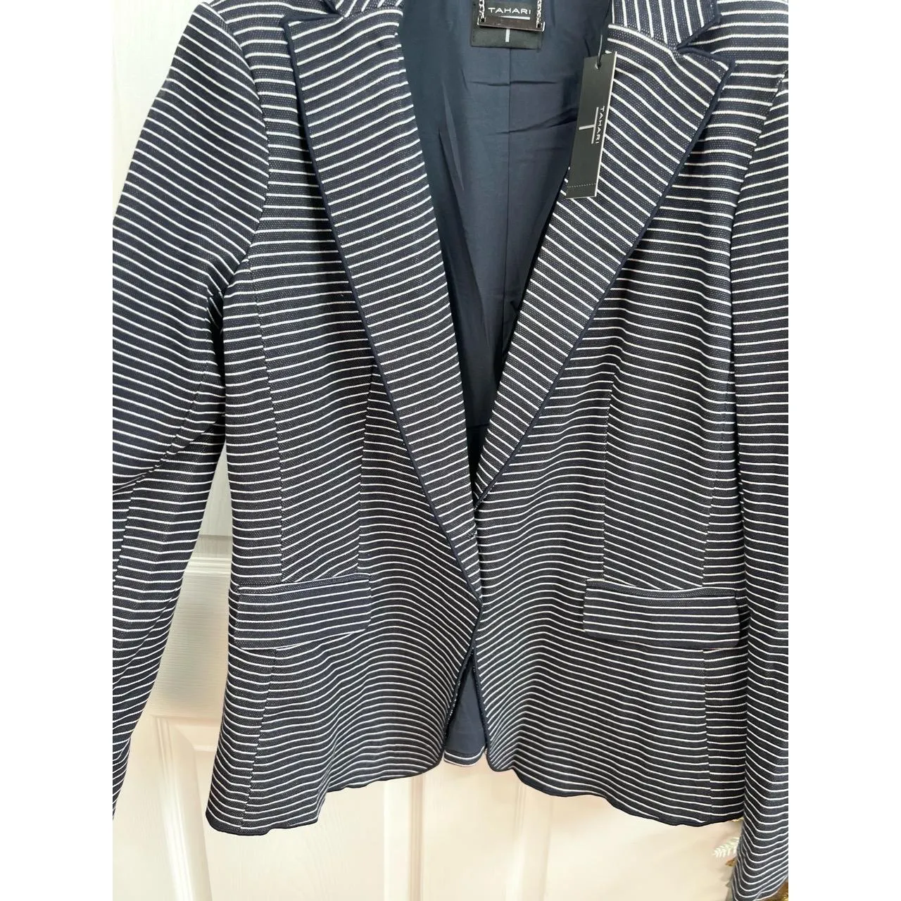 T TAHARI Blazer Size 14 Navy Striped Notched Lapel Jacket Pearl Buttons NEW - Image 6