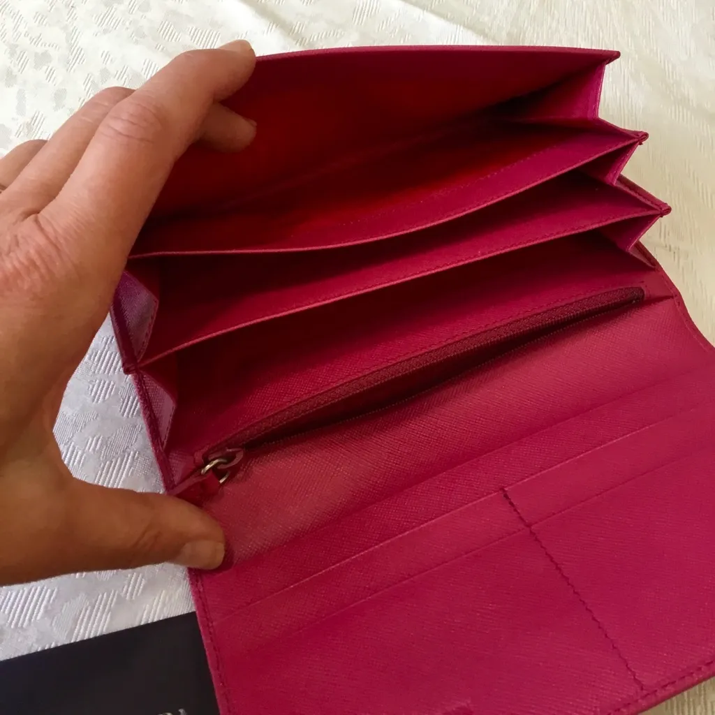 NICE 💖PRADA SAFFIANO LEATHER WALLET👛💰 - Image 10