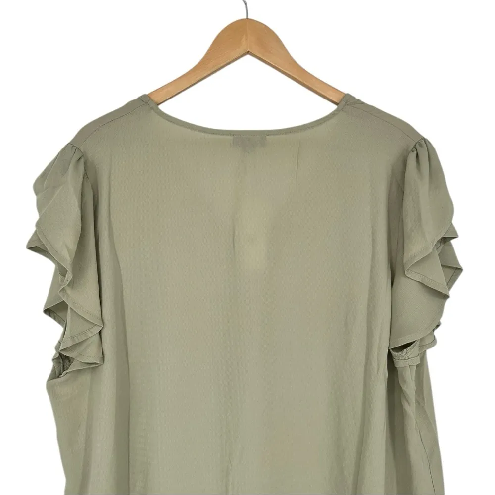 Zenobia Sage Green Lightweight Flutter Sleeve Blouse size 2X NWT V Neck - Image 4