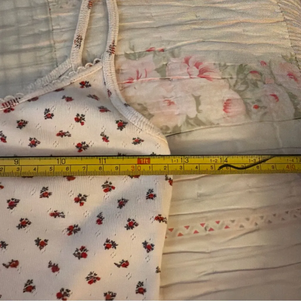 Brandy Melville White Tank Top with Red Floral Pattern - Image 5