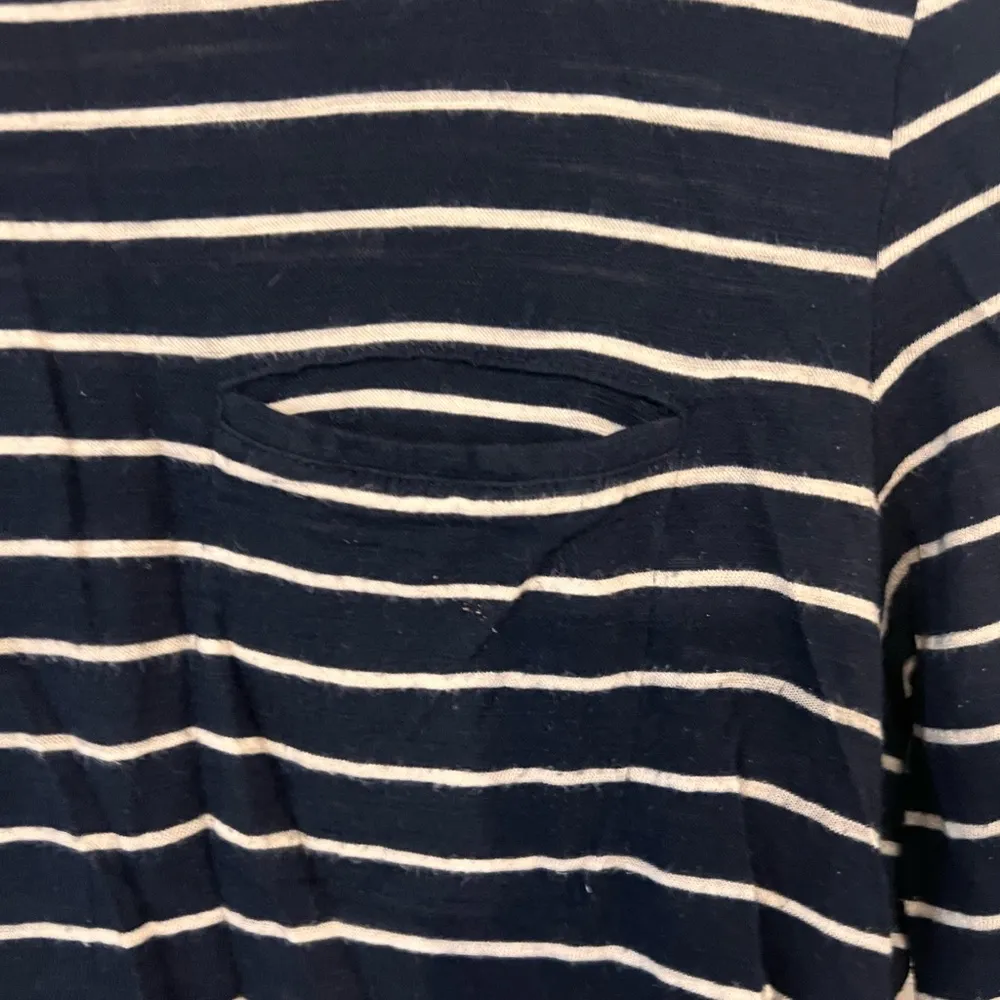 Banana Republic Navy and White Fitted Long Sleeve Tee - Image 2