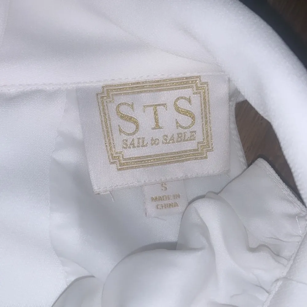 Sail To Sable  SLEEVELESS COWL NECK BUTTON BACK preppy white classic boho spring - Image 3