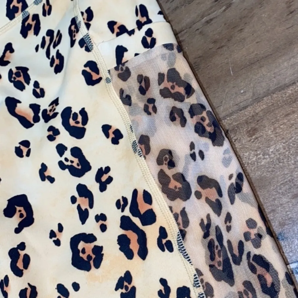 Fabletics Mila Leggings NEW high waisted mesh pocket sides upf 50+ leopard - Image 3