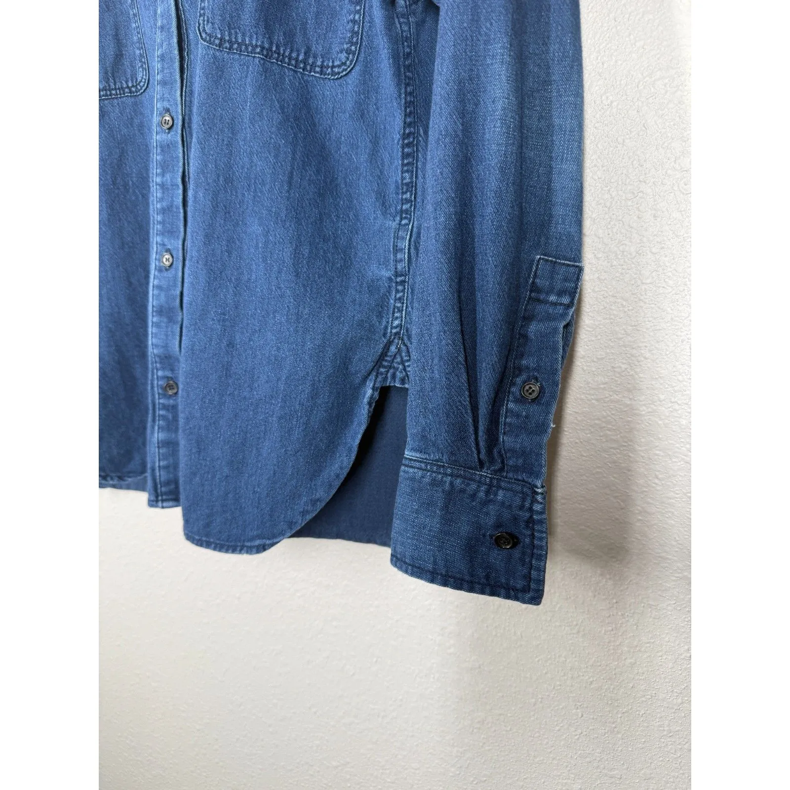Vince Blue Denim Button Up Shirt Womens Sz 4 Western Basic Casual Cotton - Image 3