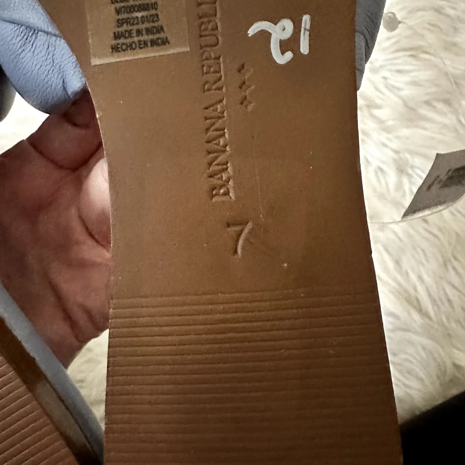 NWT Banana Republic Knotted Slip On Sandals Sz 7 - Image 6