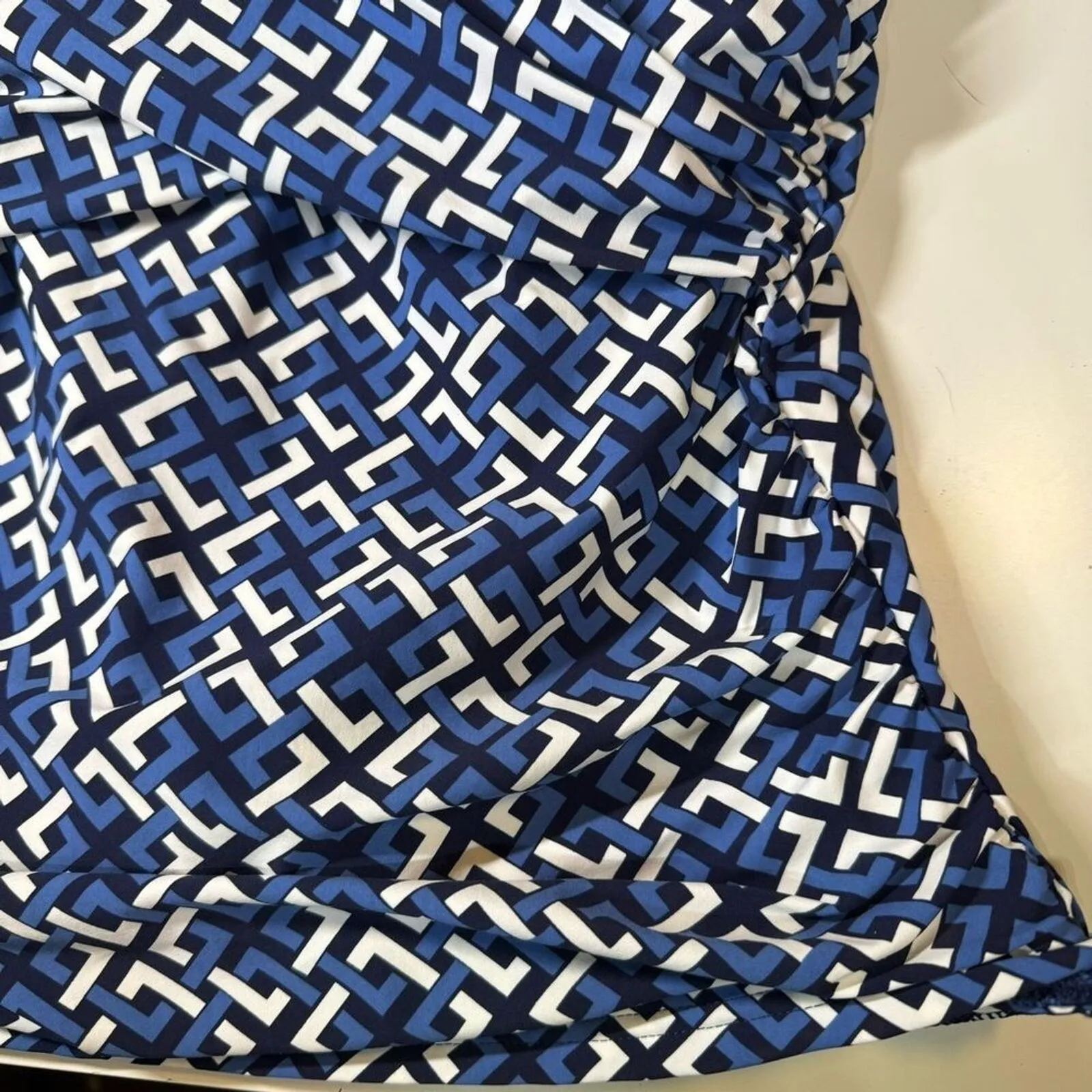 Lands End Faux Wrap Flattering Tankini Top Adjustable Straps Women’s Size 6 - Image 5