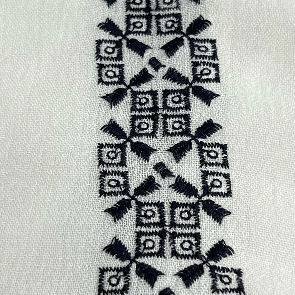 Q&A Embroidered White navy small lined  boho Dress - Image 7