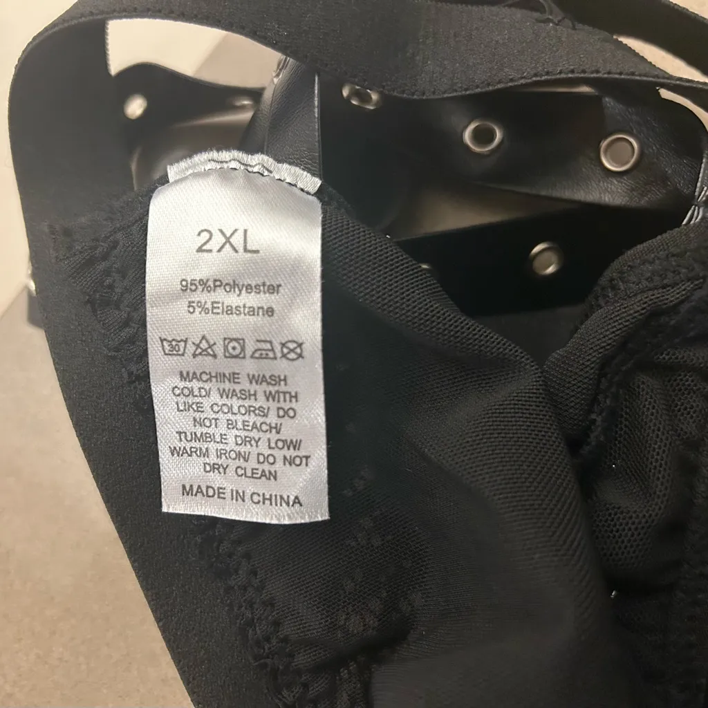 Lingerie Elegant Black Lace Lingerie Set Like NEW 2XL Size undefined - Image 6