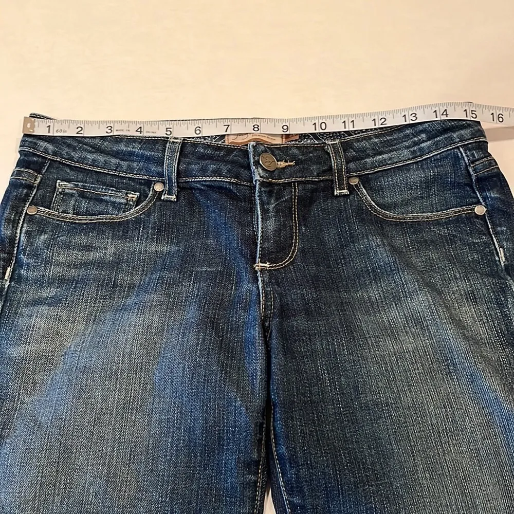 Paige Premium Denim Laurel Shorts Size 28 - Image 3