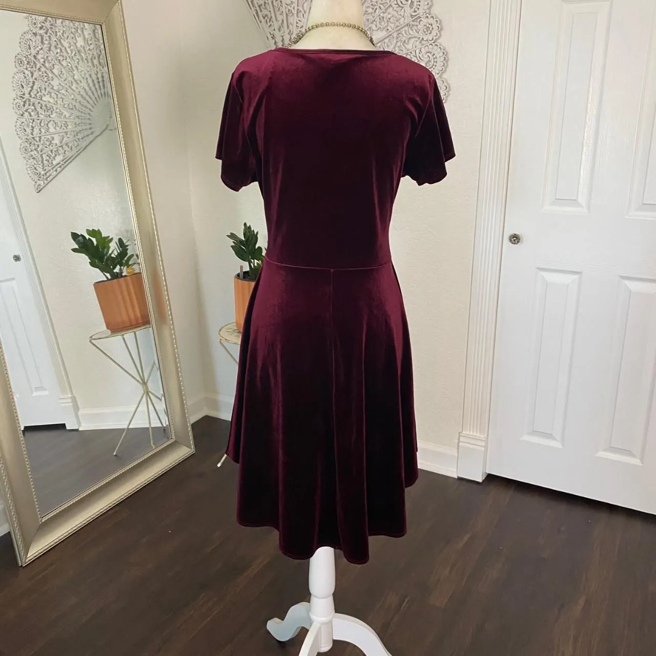 Vintage Witchy Whimsygoth Dark Red Burgundy Velvet Midi Mini Dress M Size M - Image 2