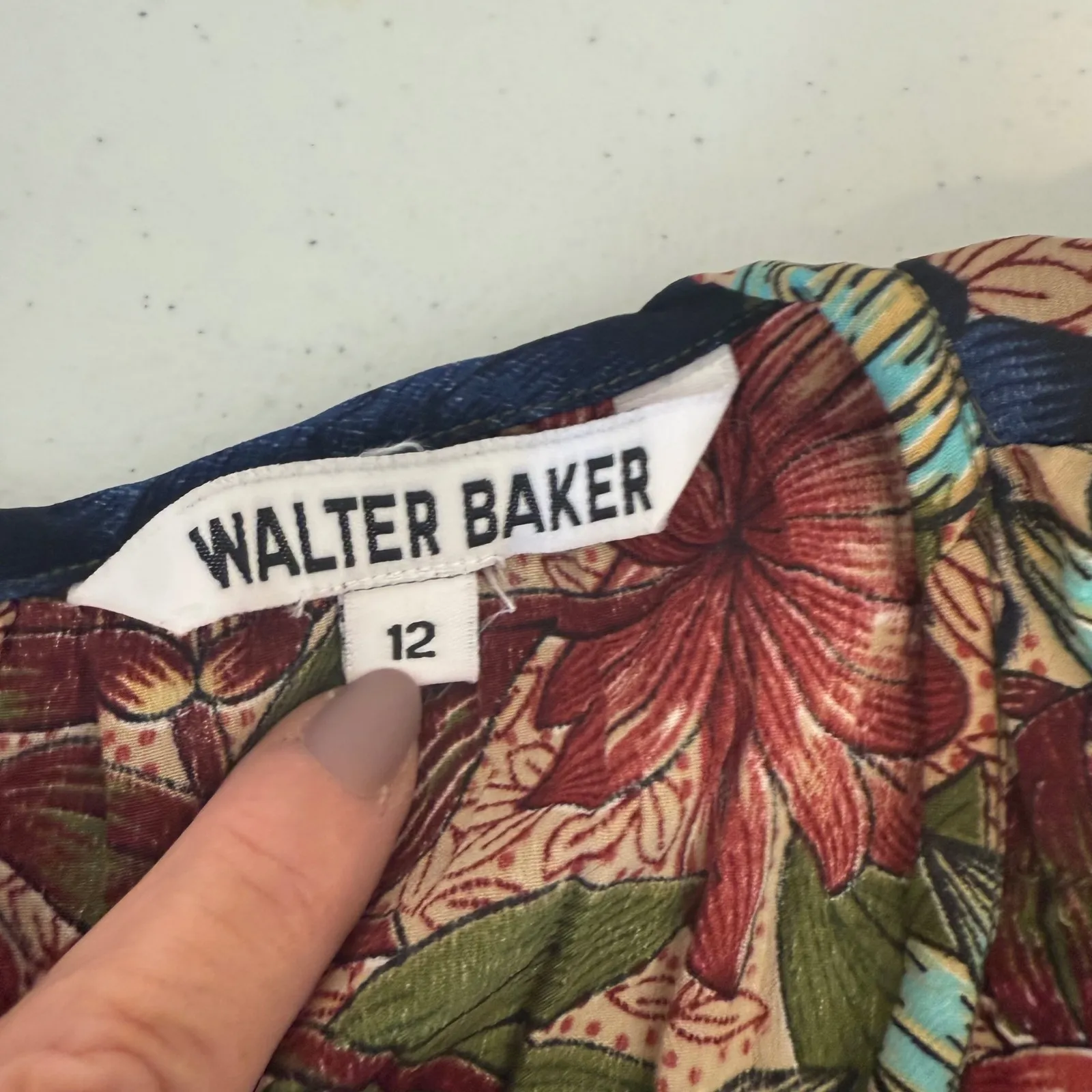 Walter‎ Baker Floral Cutout Bodycon Dress Size 12 Puff Sleeve Ruched Party - Image 2