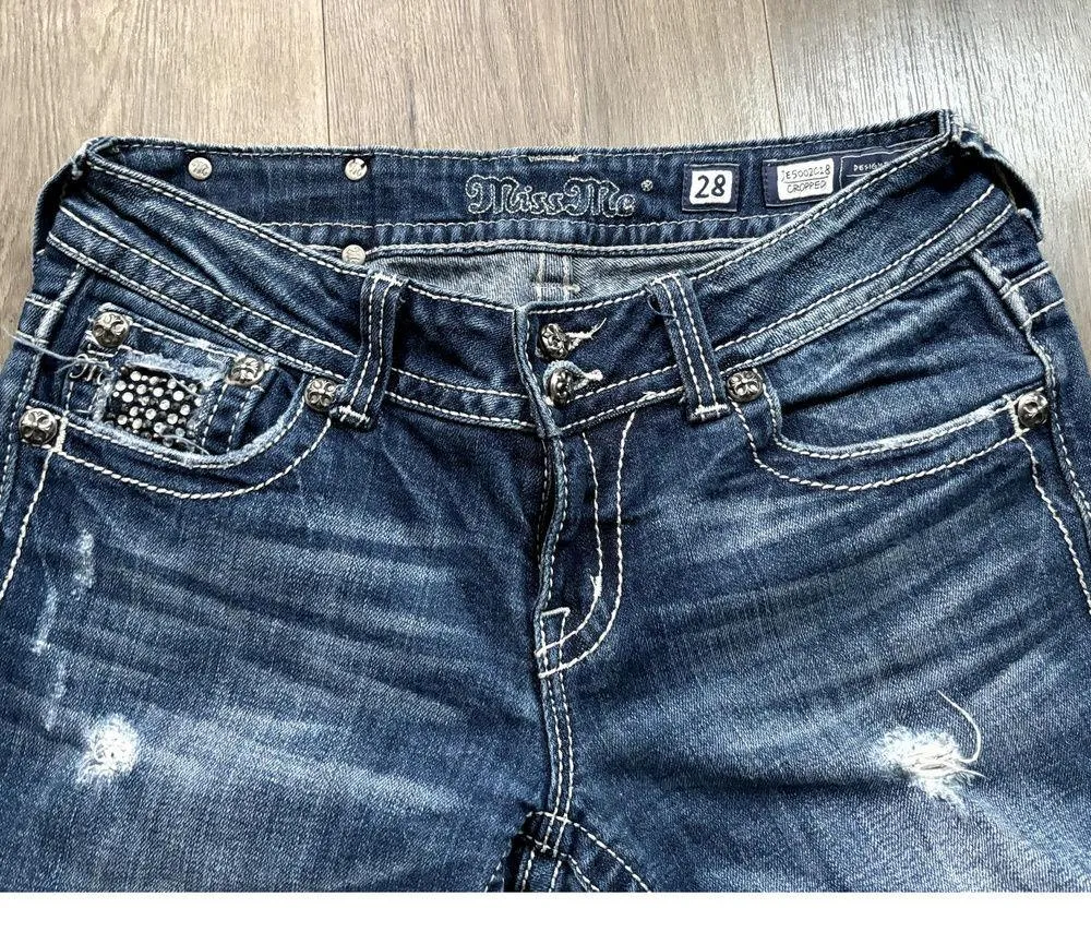 Miss Me  bling capri jeans 28 - Image 3