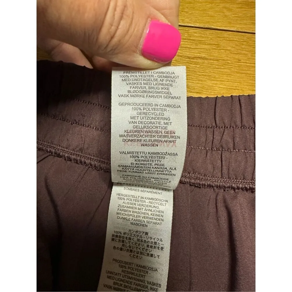 Gymshark maroon brown shorts 4” women’s medium - Image 5