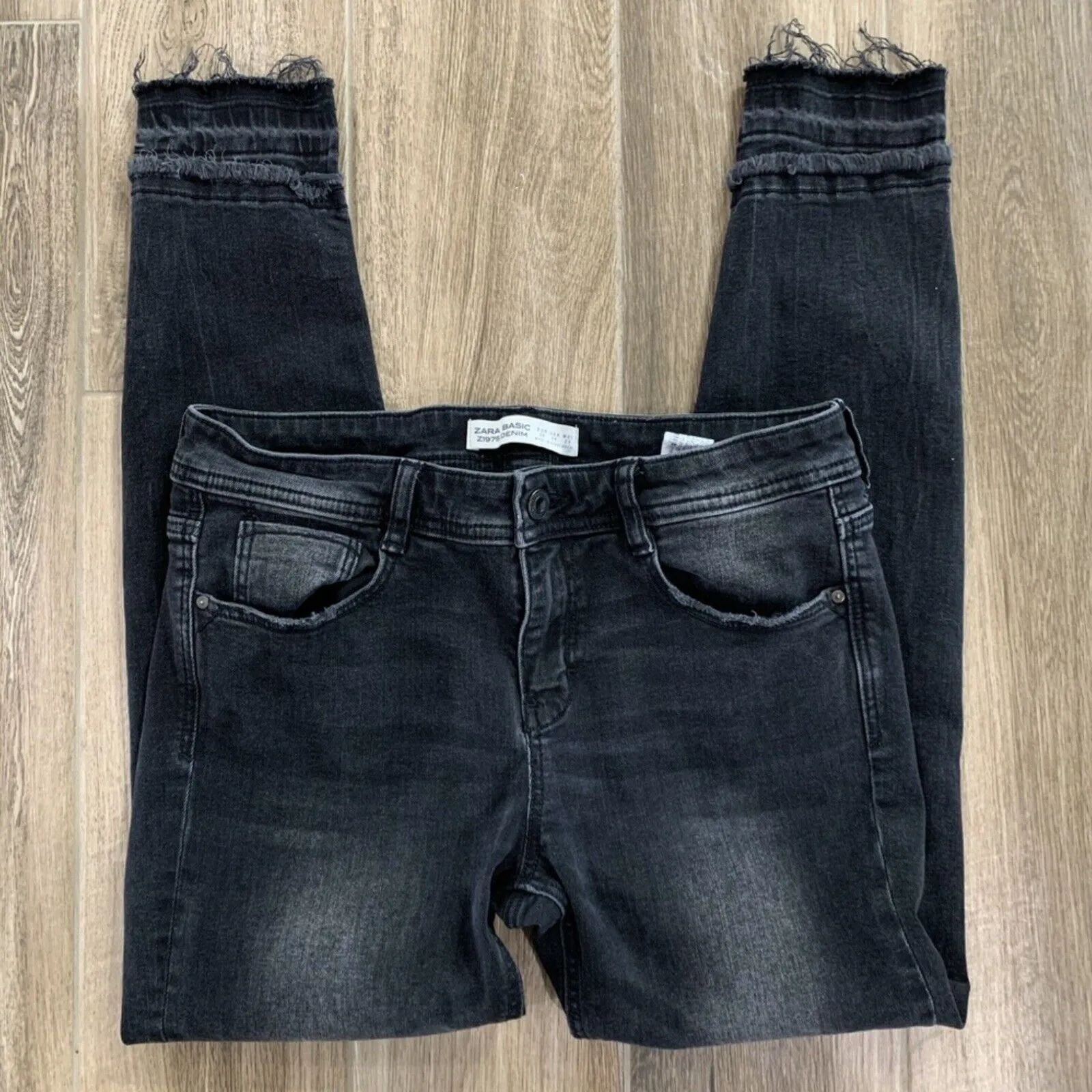 Zara Basic Sz 6 Jeans Skinny Double Raw Released Hem Distressed Faded Black - Image 4
