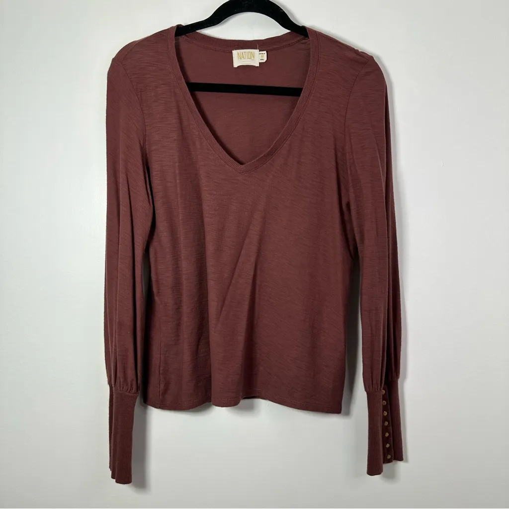 Nation LTD Revolve Renata Burgundy Long Sleeve V-Neck Shirt M Gold Buttons - Image 2