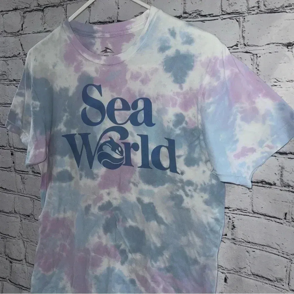 Sea World Vintage Blue and‎ Purple Tie Dye Graphic T - Image 3