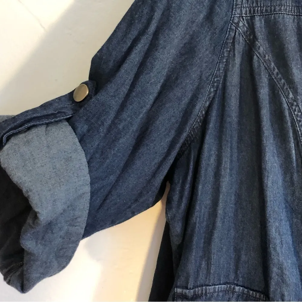 TORRID Jean jacket lightweight size 2=2X roll tab sleeves p2p 27 length 27 - Image 2