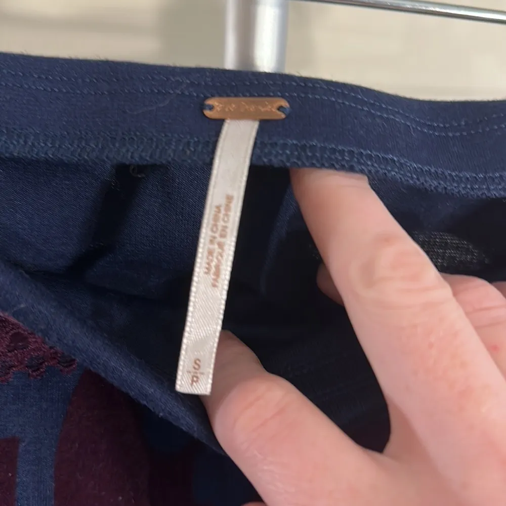 Women's Free People Navy Purple Floral Velvet Stretchy Mini Skirt- Small - Image 2