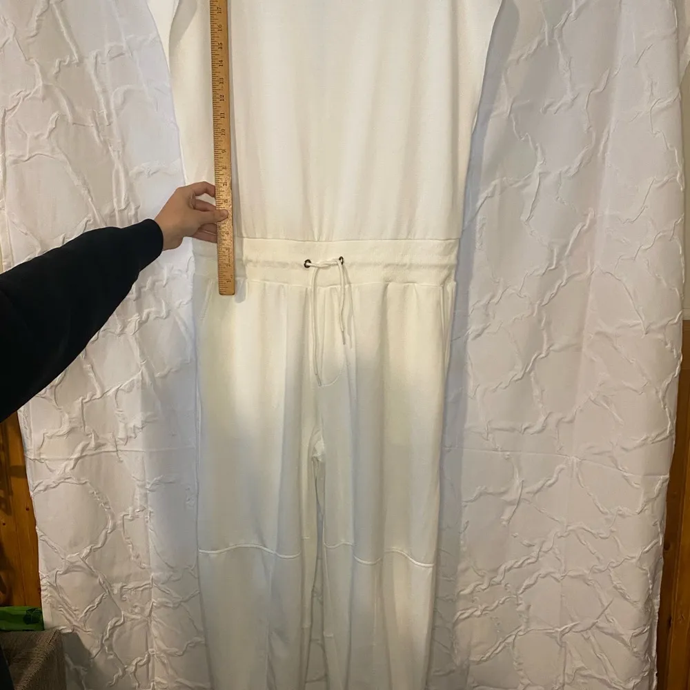 Amazon Women’s Boho White/Cream Jumpsuit Size Medium - Image 7