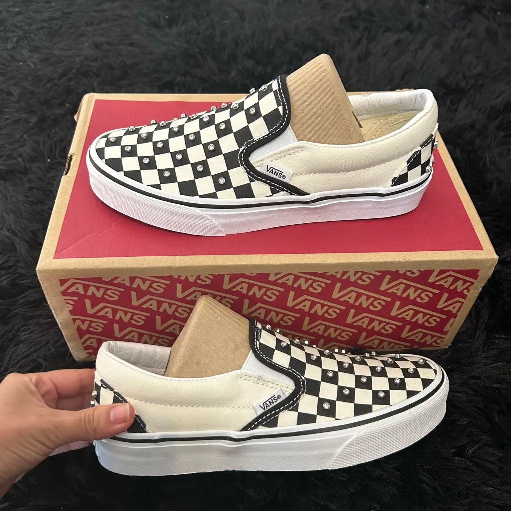 VANS checkerboard rare slip on shoes sneakers women’s 7 new - Image 8