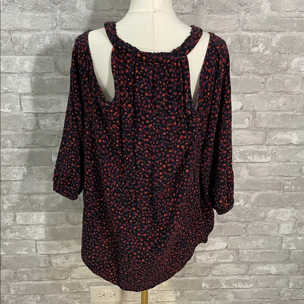 Torrid Crinkle Gauze Cold Shoulder Tie-Front Top in a mini dot pattern. - Image 5