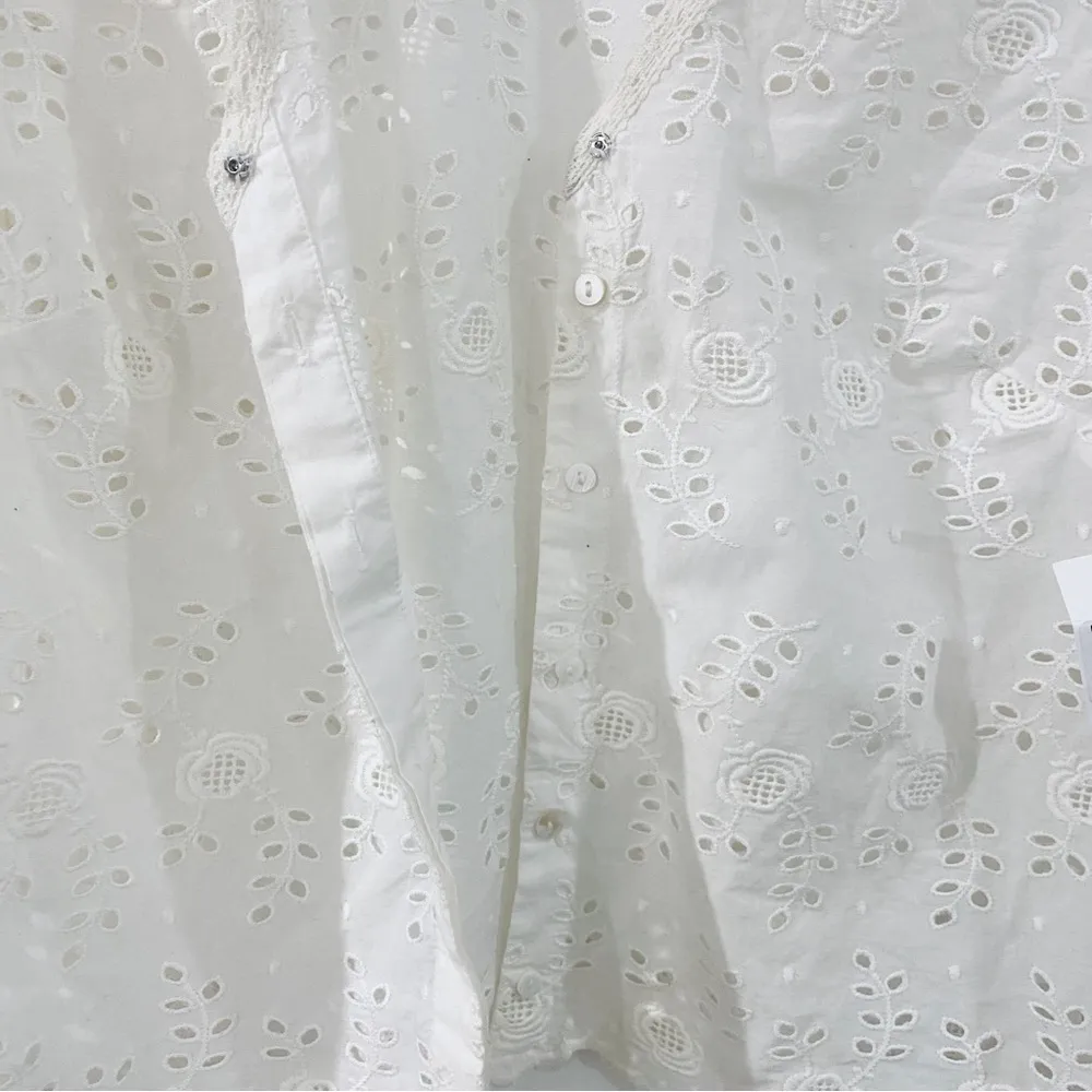 LoveShackFancy 100% cotton eyelet button up cropped blouse - Image 6