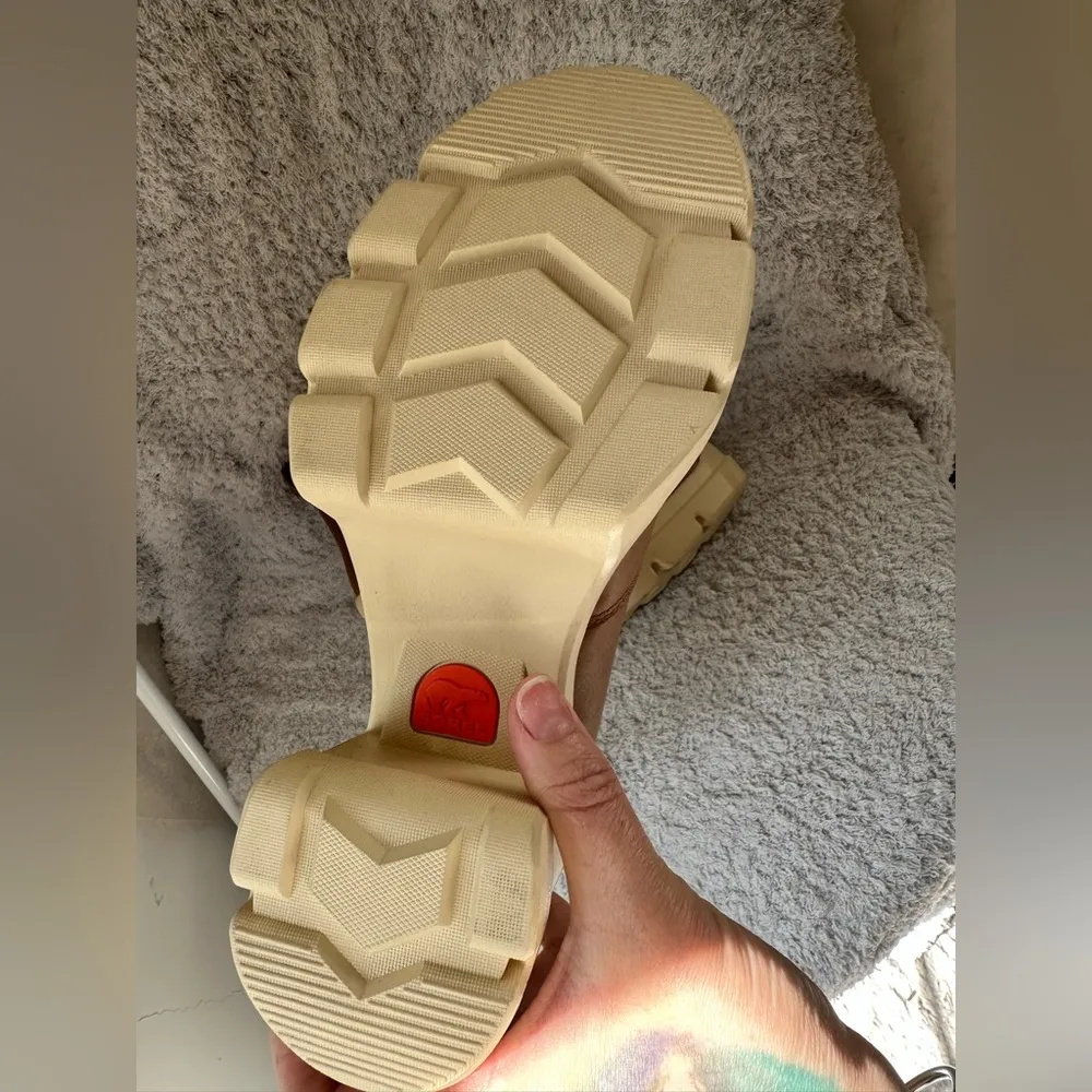 NWT Caribou™ X Heel Chelsea in Color Tawny Buff & Honey White - Image 3