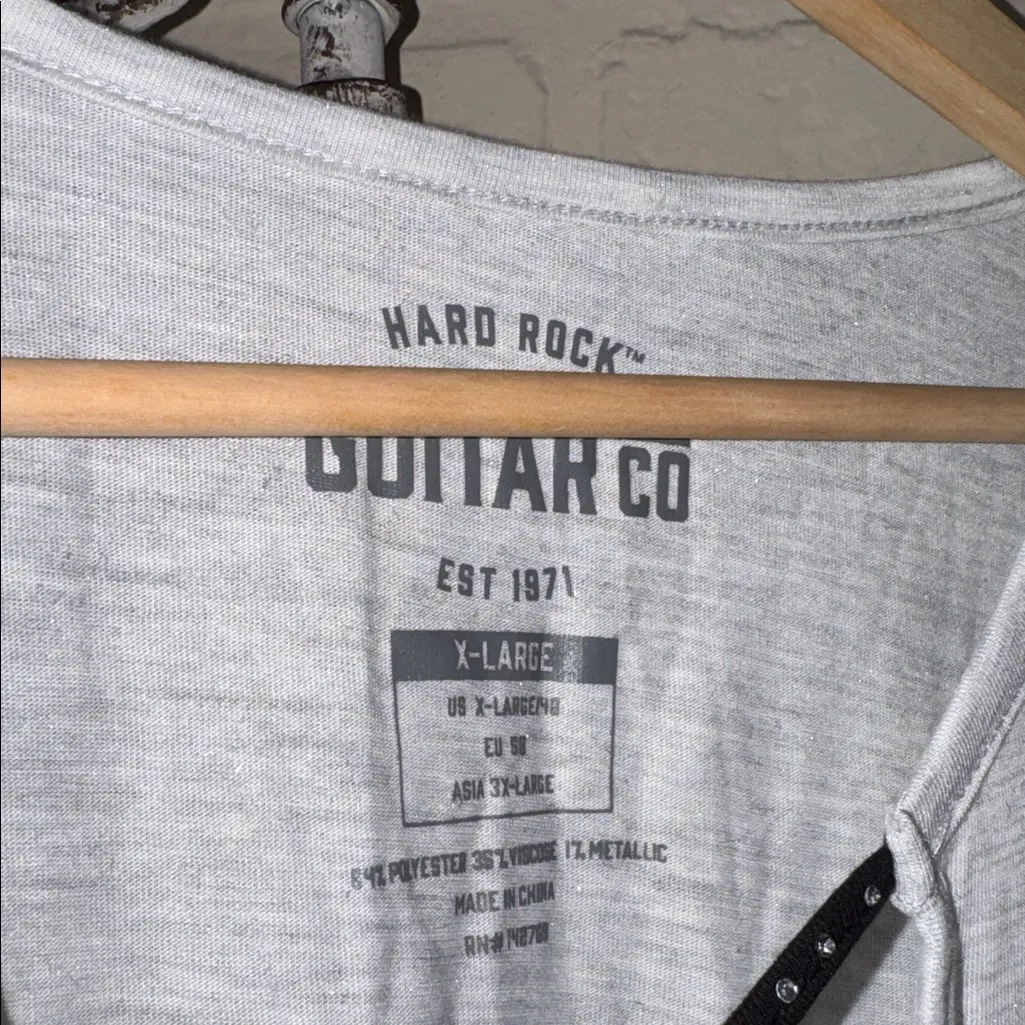 Hard Rock shirt Gray Graphic Tee with Guitar Co Print xl cold shoulder lattice - Image 4
