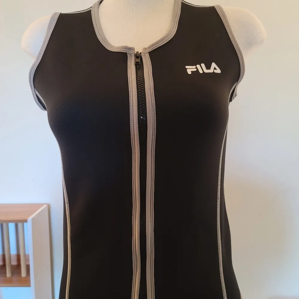 🔥SALE🔥NWOT! Fila Black Gray Trim Neoprene Sauna Vest S - Image 7