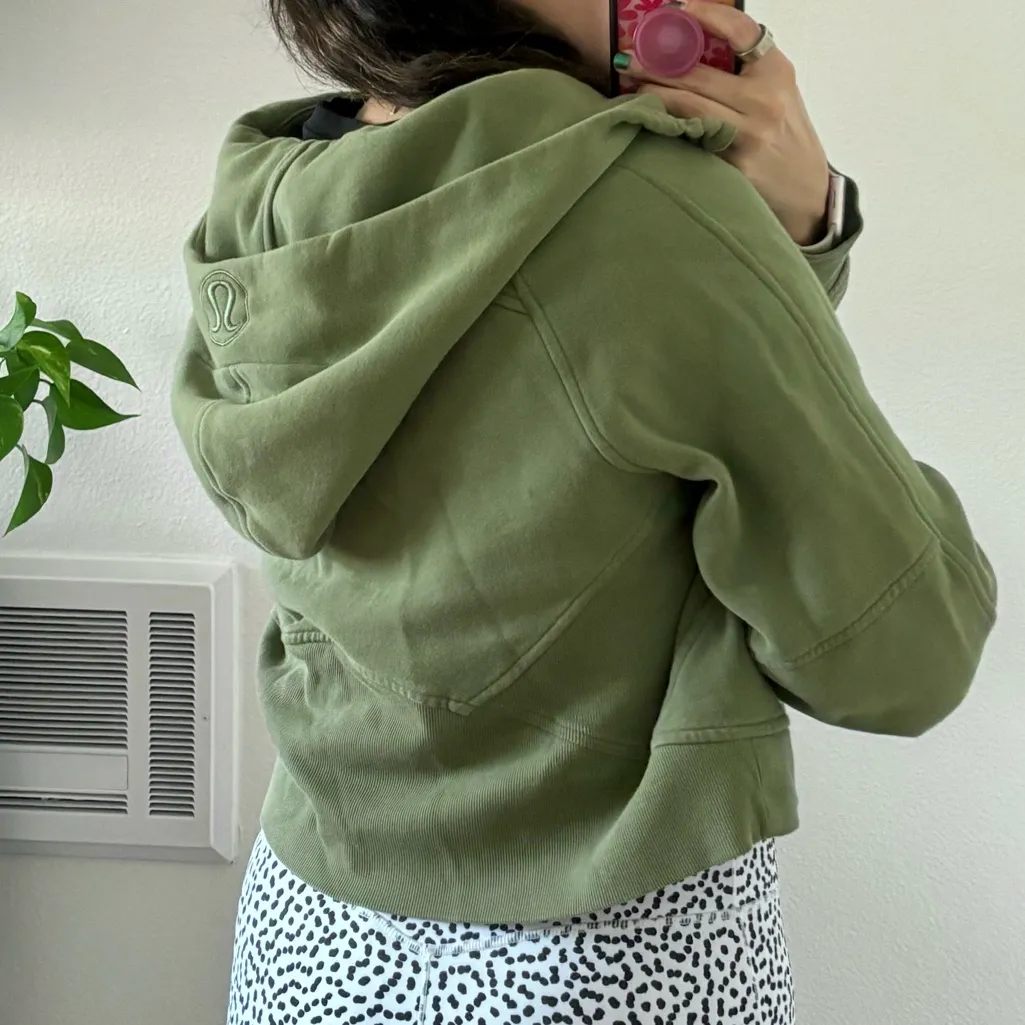 Lululemon  // Green Cropped Zip-Up Jacket - Image 2