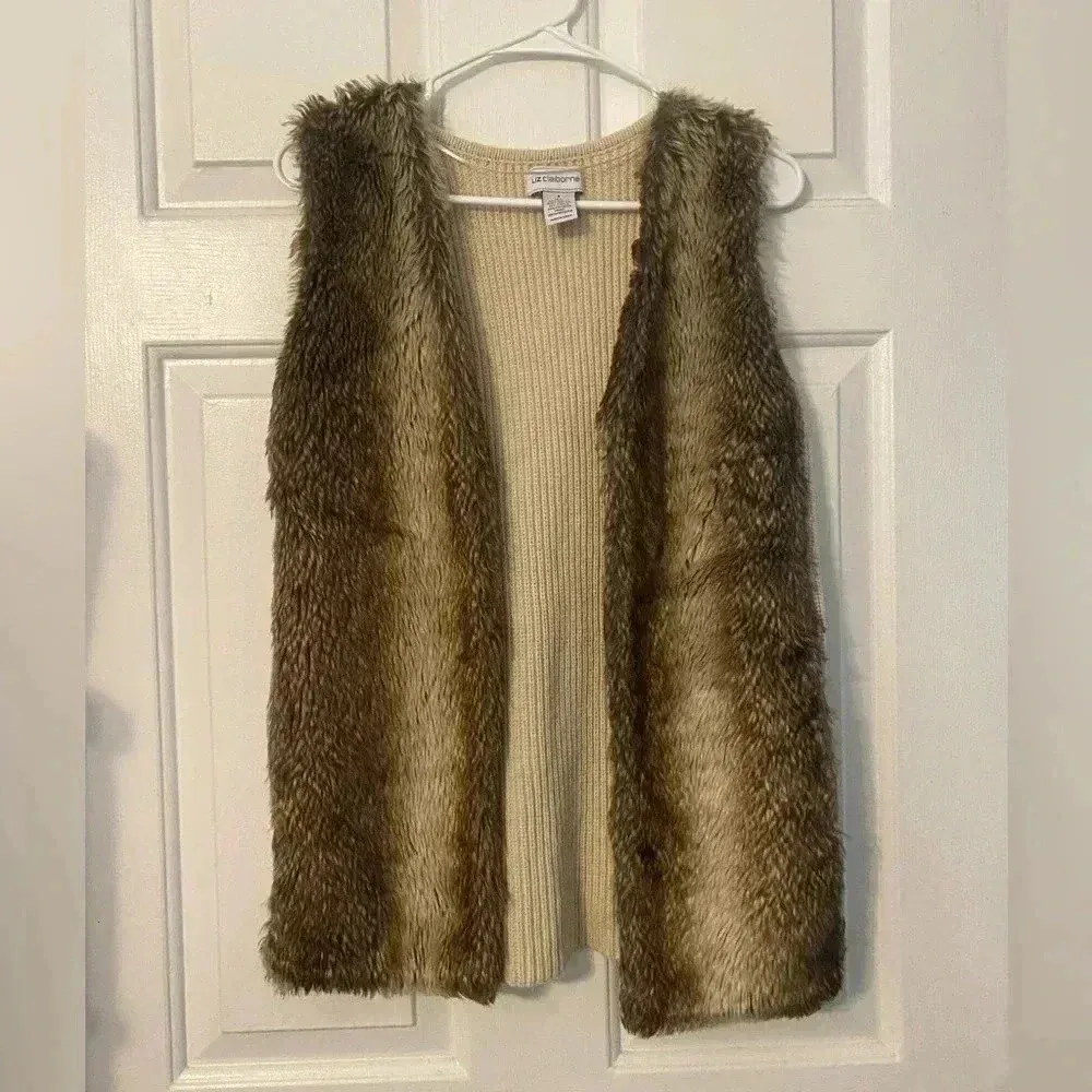 Faux‎ Fur Sleeveless Open Front Sweater Vest Pockets Size Small - Image 3