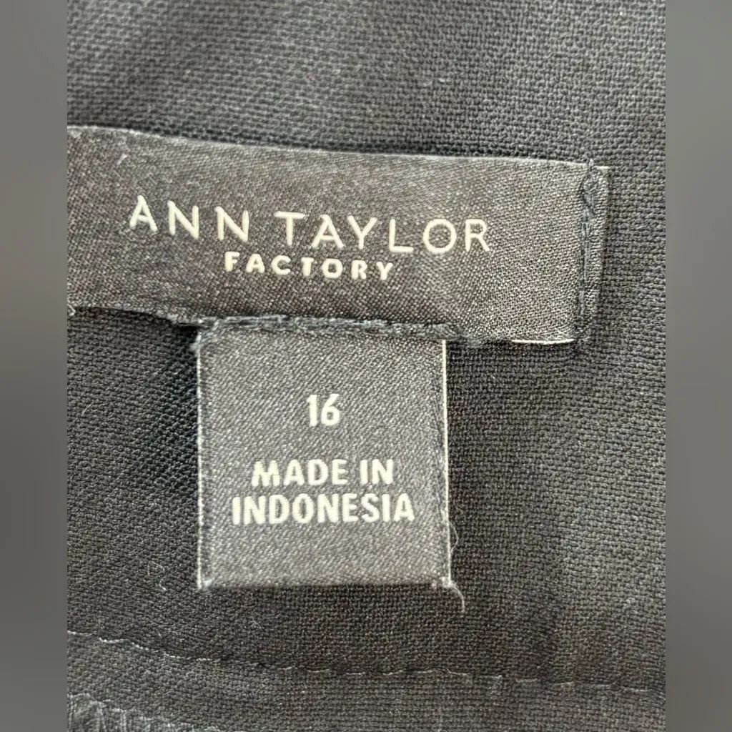 Ann Taylor Factory 16 Workwear Black Women's Trousers - Image 6