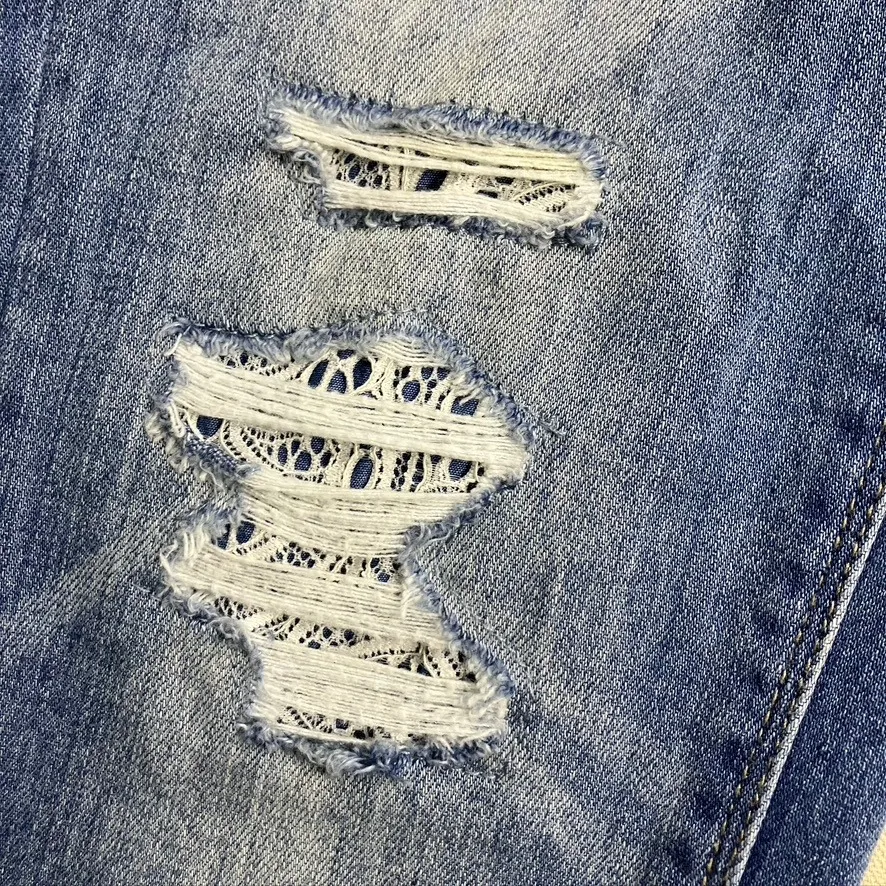 White House Black Market The Girlfriend Distressed Blue Jeans‎ Size 2 Low Rise - Image 2