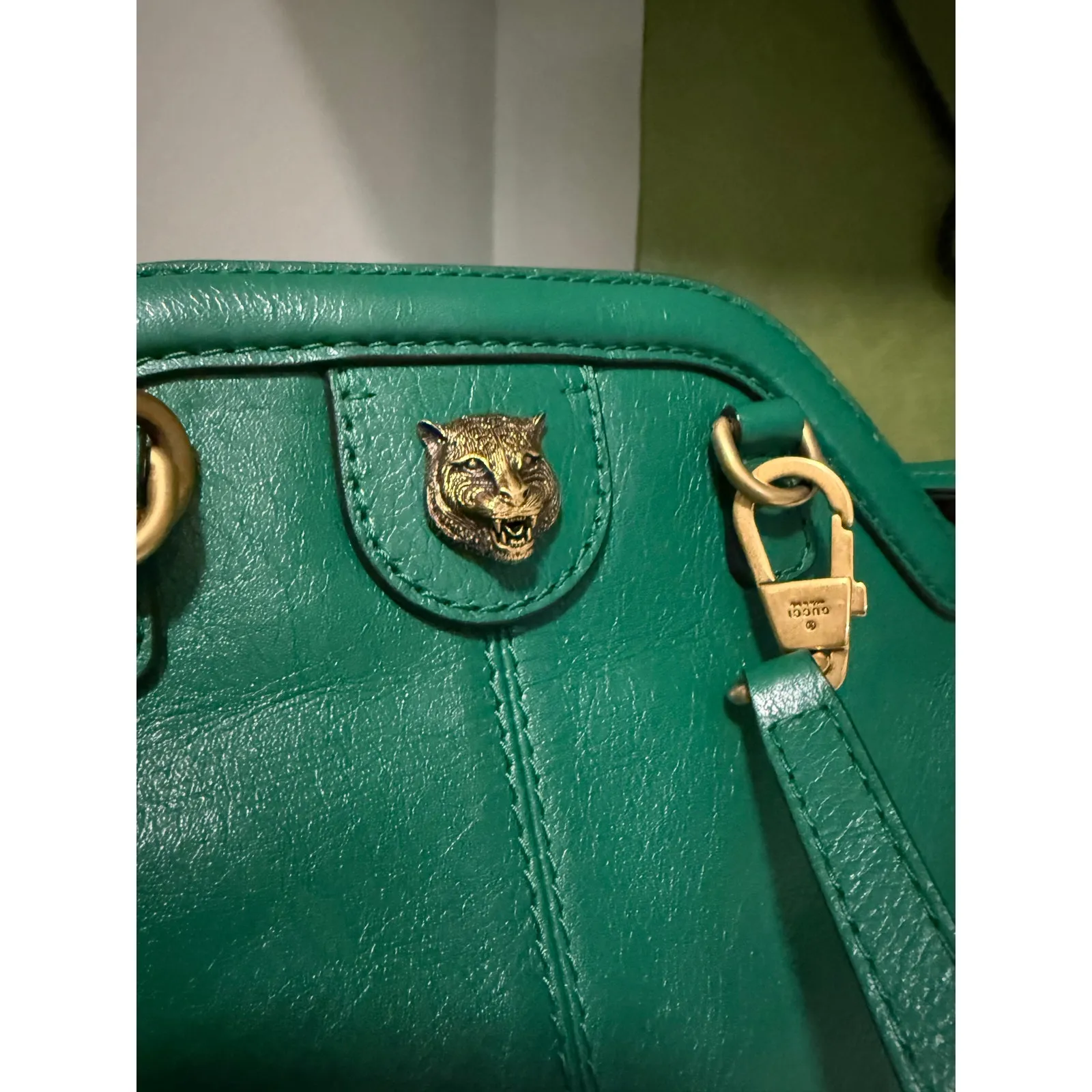 $2316 Gucci Marmot Rebelle Feline Bag Small - Emerald Green - Image 4