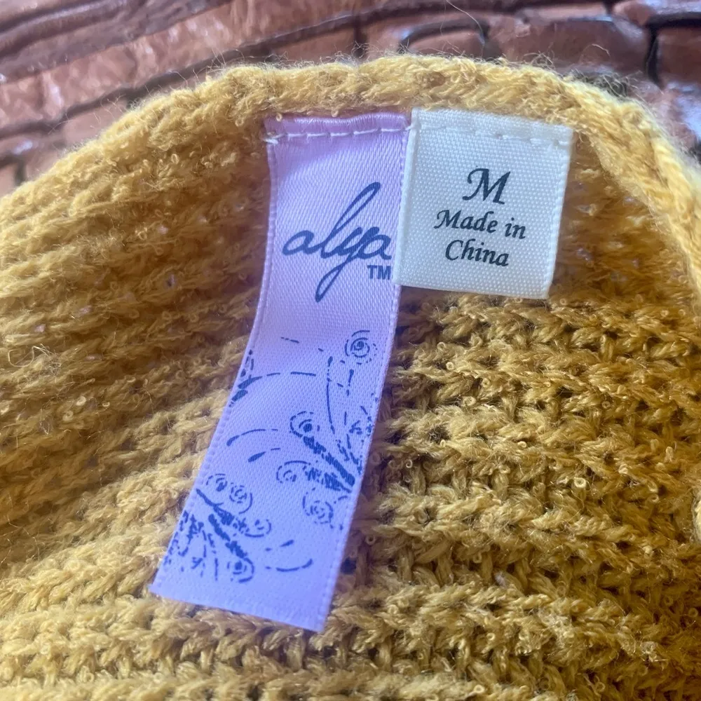 Alya Gold Tone Knot Back Sweater - Image 2