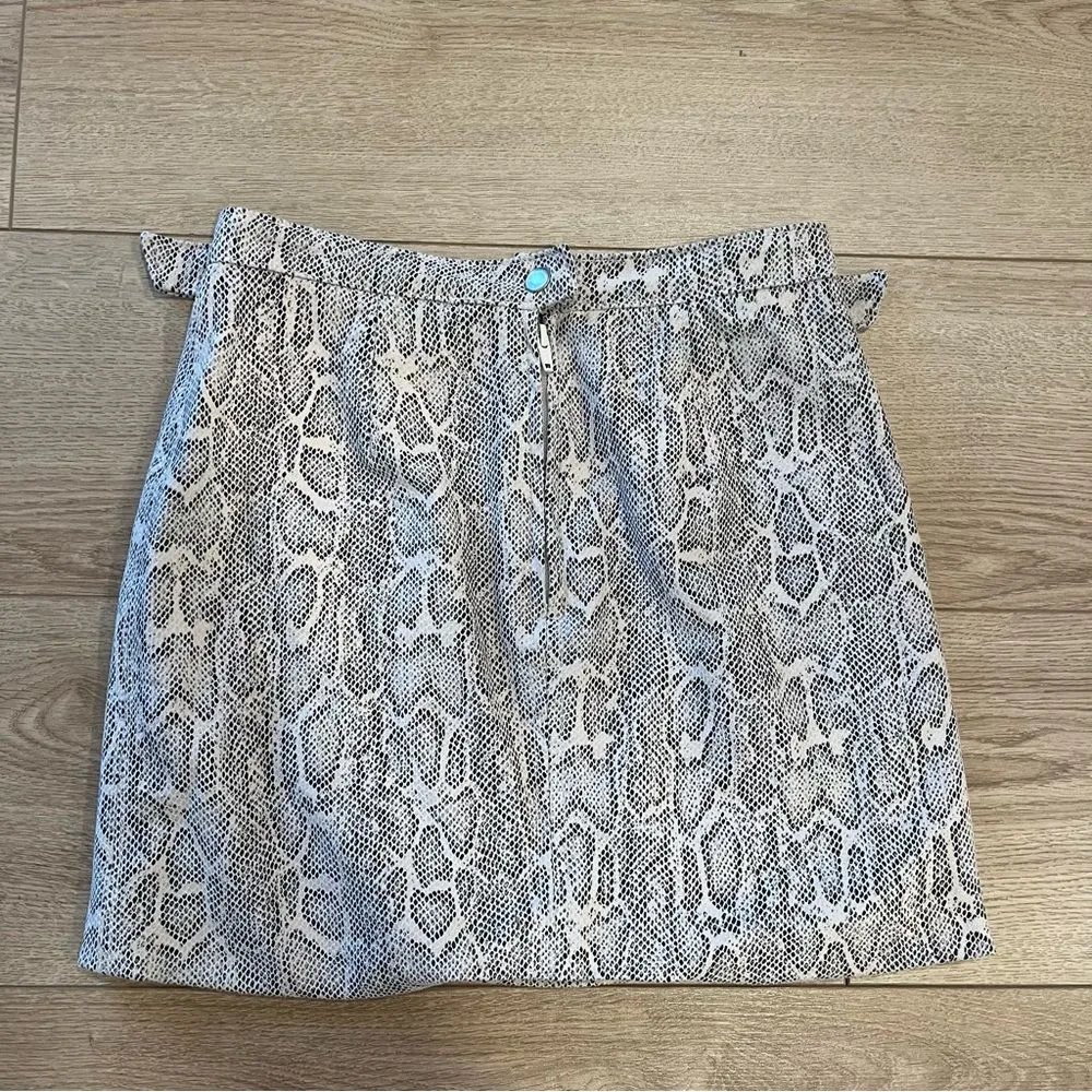 Free People Snakeskin Print Zipper Buckle Midnight Magic Mini Skirt Size 0 - Image 3