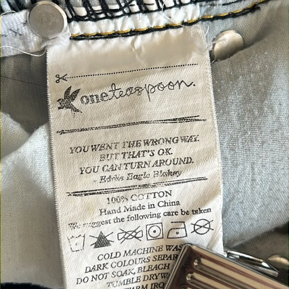 One X One Teaspoon Bandits Trash Whores Low Waist Cut Off Shorts Size 25 - Image 8