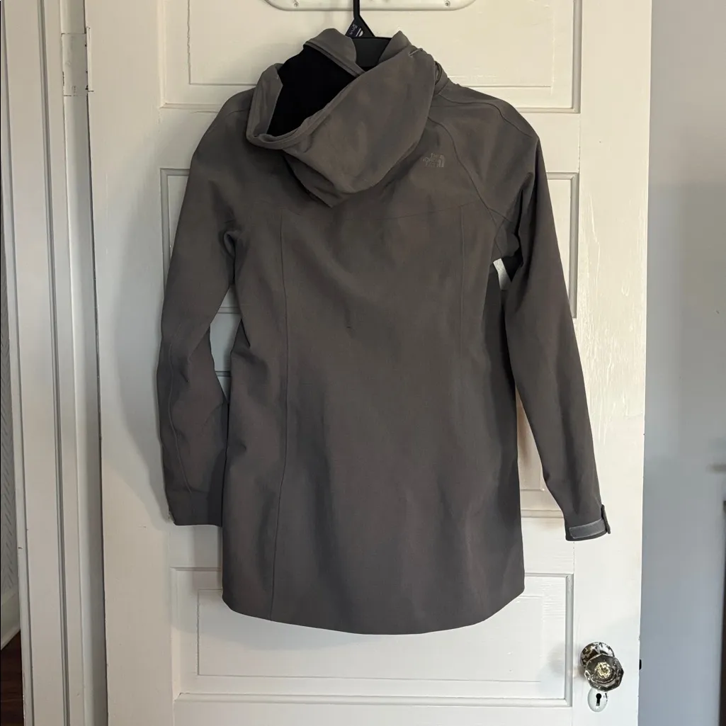 The North Face Gray Hooded Apex Flex All Weather Jacket - Image 4