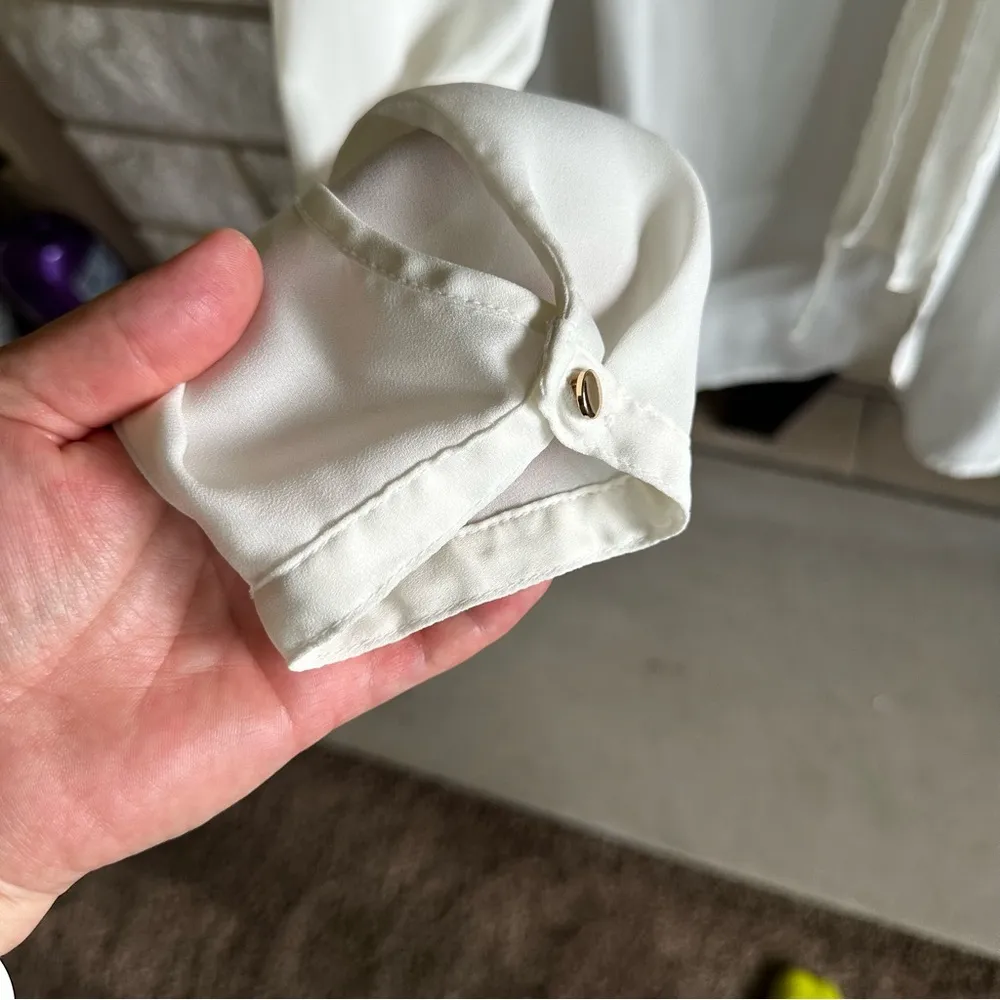 Women's White Long Sleeve Blouse Bow Collar Size L - Image 5