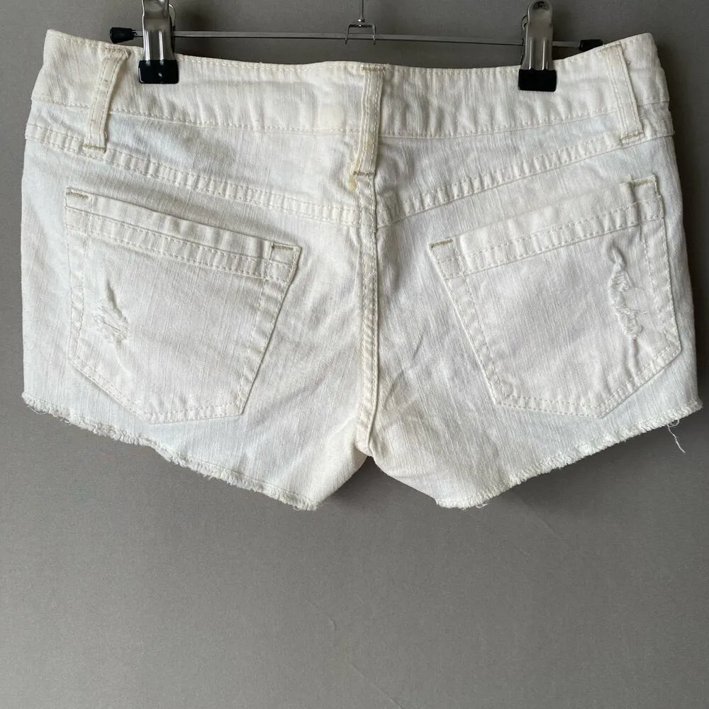 Wallflower sz 3‎ white short shorts - Image 6