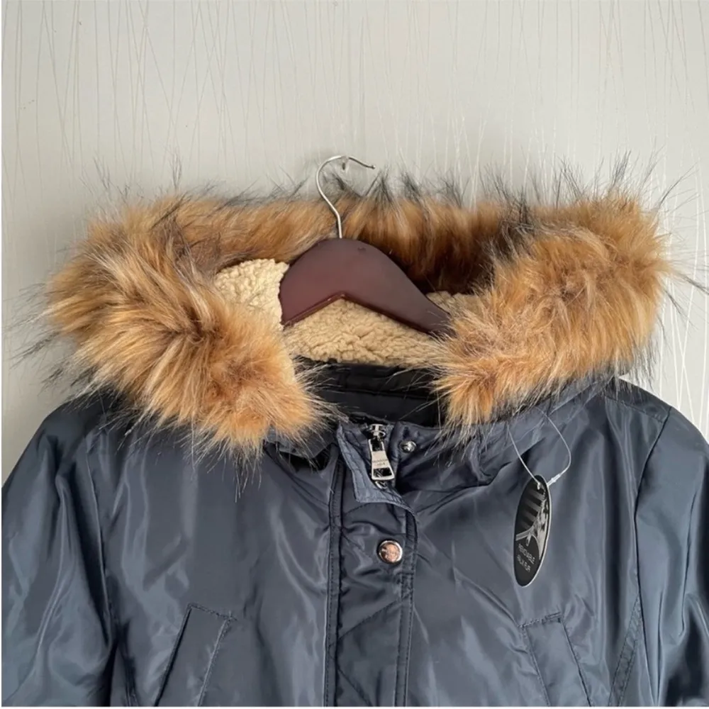 Steve  Women's Anorak Outerwear Coat 
Large - Image 8