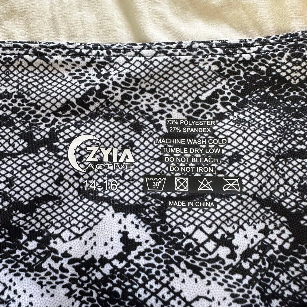 ZYIA Light N Tight Pocket Crop Leggings 14-16 Cobra Snake - Image 6