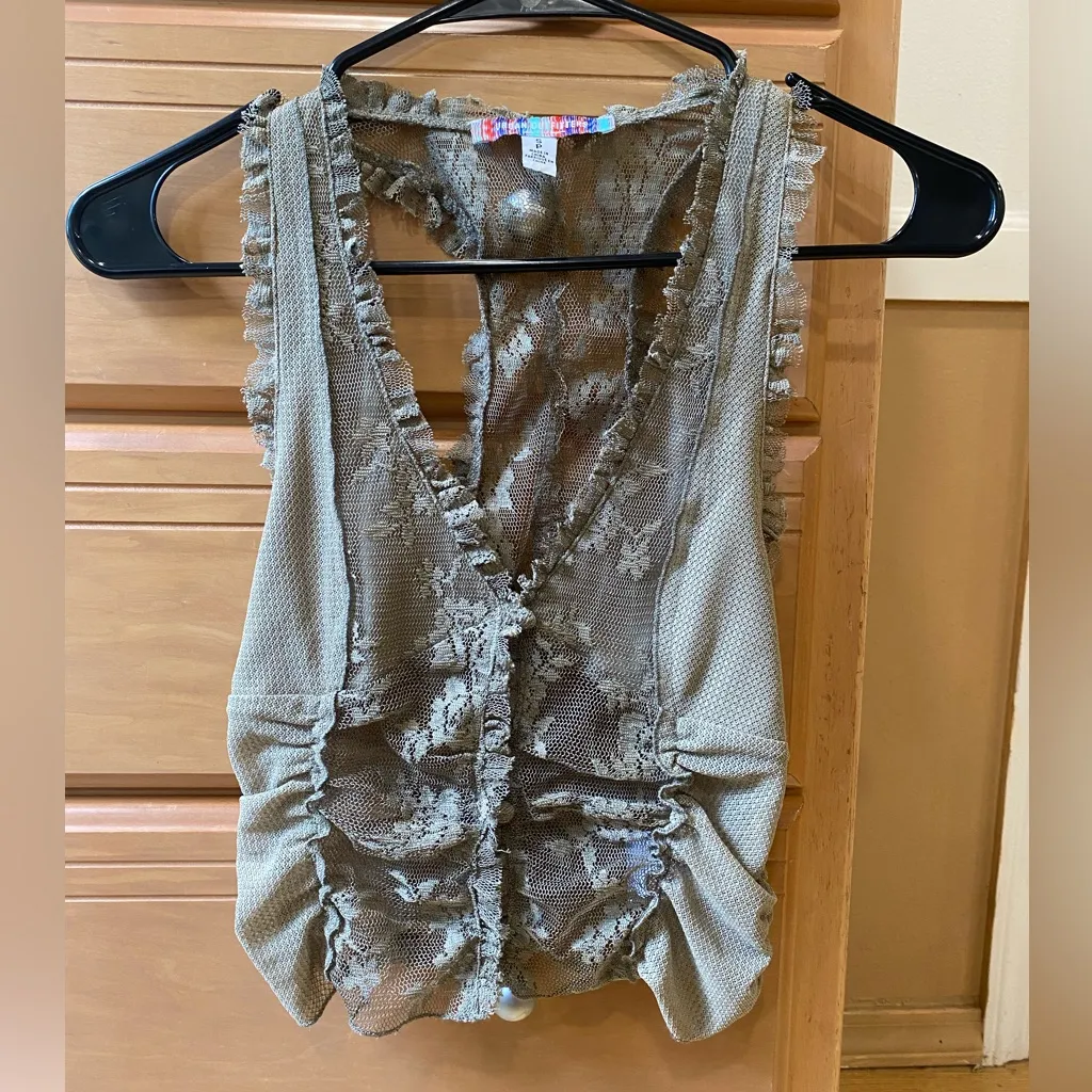 Urban Outfitters lace sexy vest top size small - Image 10