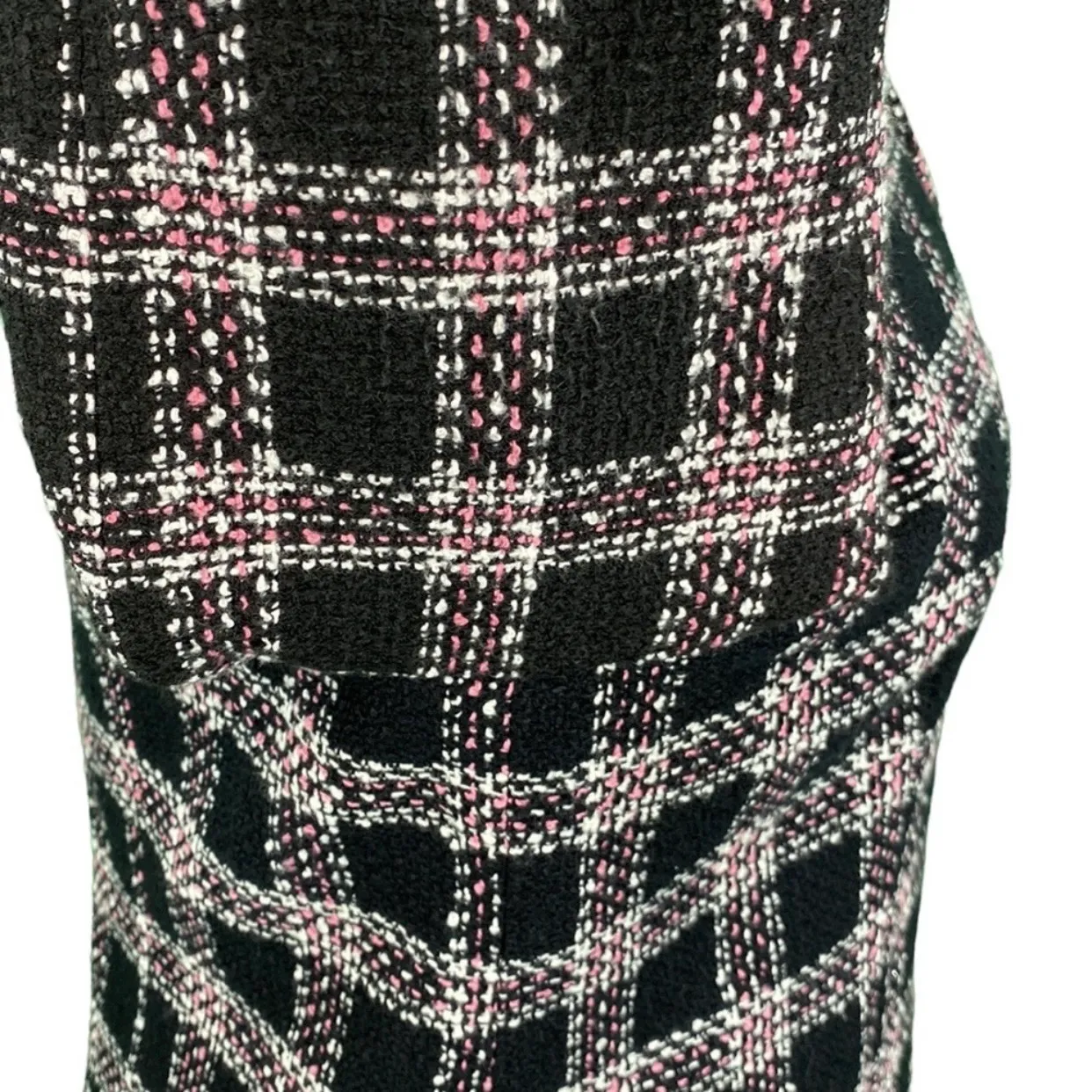 Petite Classic Black & Pink Plaid Tweed Jacket - Image 7