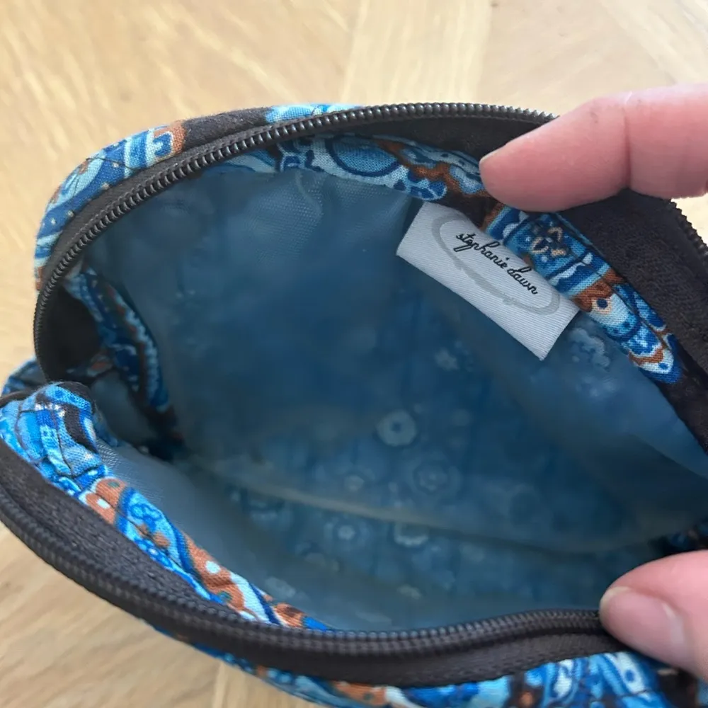 ☘️Stephanie Dawn Mocha Paisley Blue paisley Cosmetic bag retired - Image 4